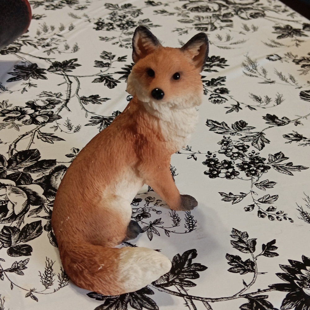 Red Fox Resin 4 inches Tall